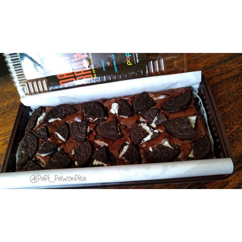 

BROWNIES PANGGANG OREO