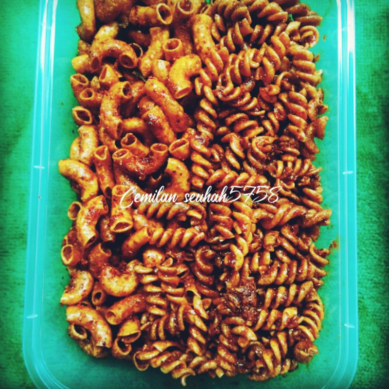 

Makaroni/Macaroni mix Spiral box 650ml berat 250gr