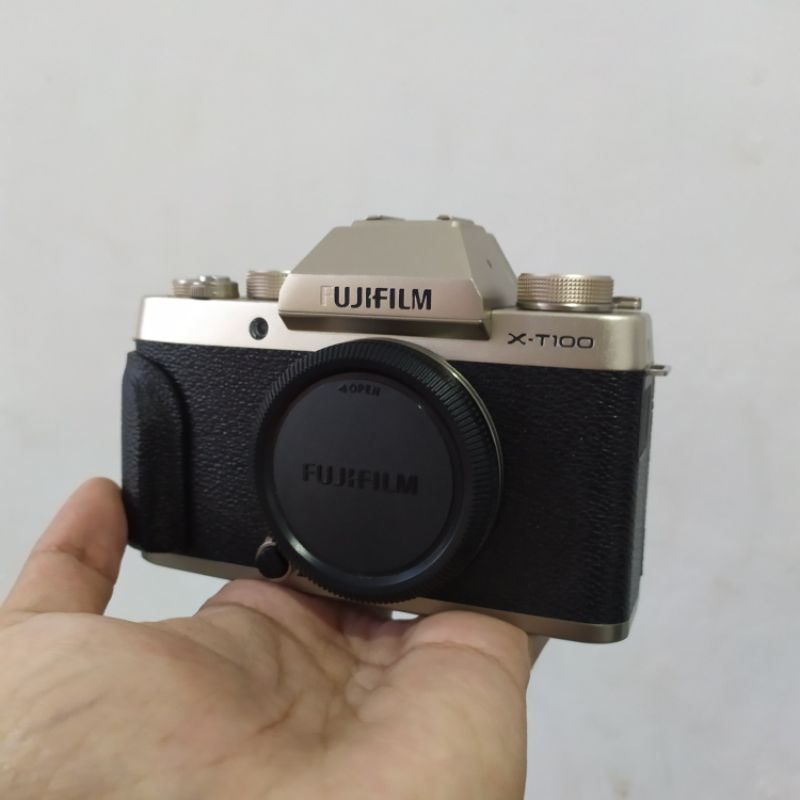 FUJIFILM XT100 BO Mirrorless Tanpa Lensa
