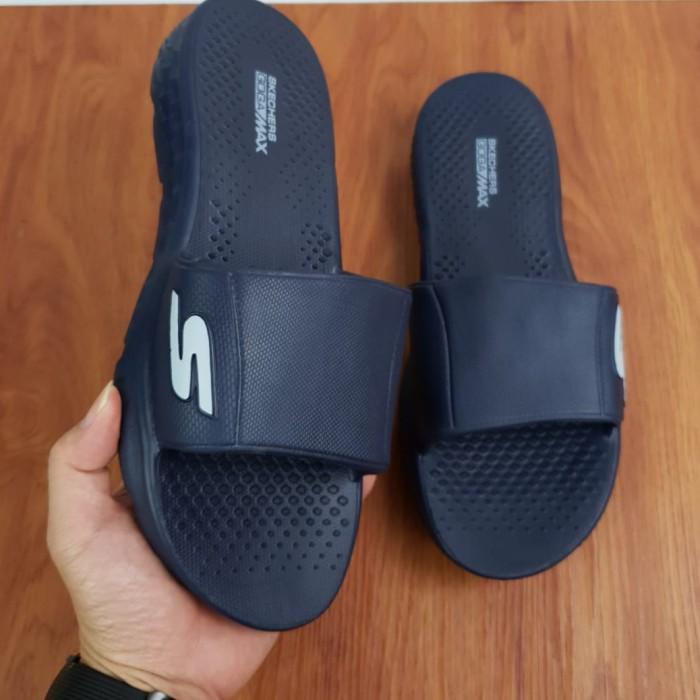 SANDAL SKETCHERS PRIA SCKECHERS GOGA MAX SLIDE ORIGINAL - BIRU PROMO