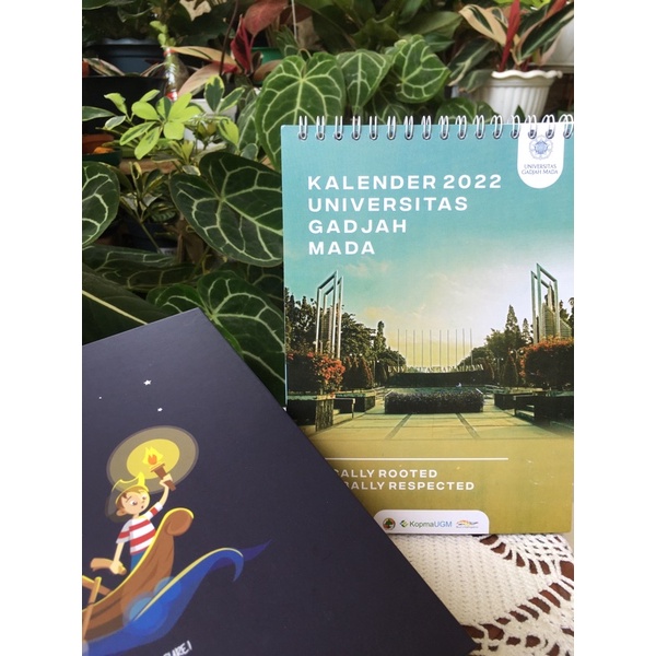 KALENDER MEJA 2022 UGM FULL COLOR / KALENDER DUDUK