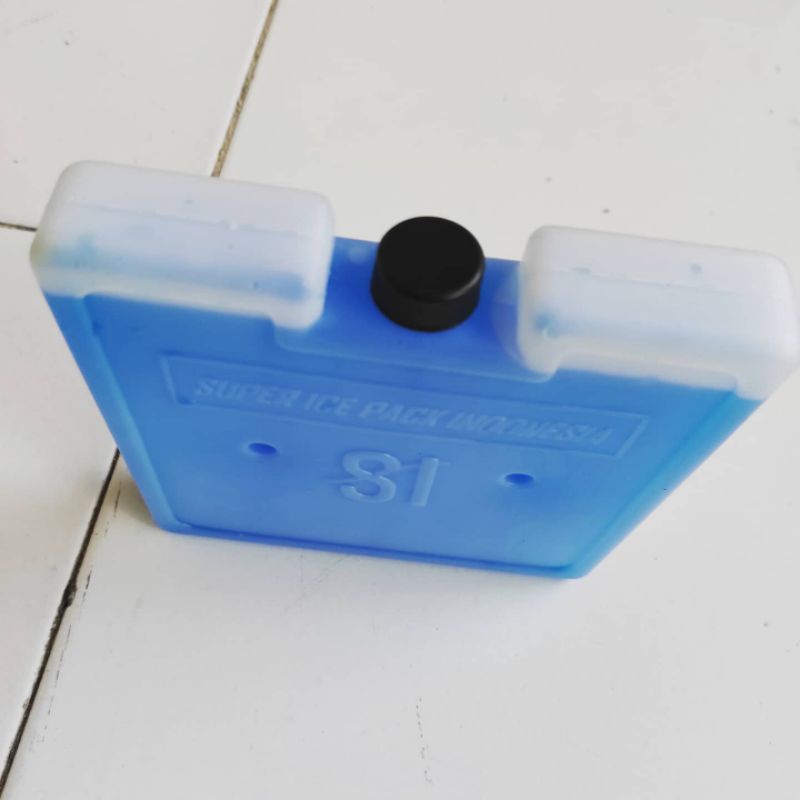 ice gel ice pack kotak ukuran 15×15×2,5 cm pendingin kipas angin AC cooler tahan lama umur penggunaan panjang REUSABLE foog grade Hot &amp; Cold