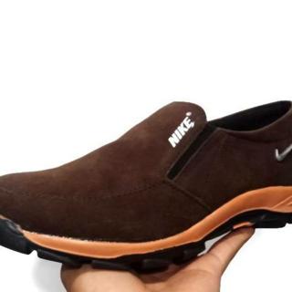 nike slip on leather