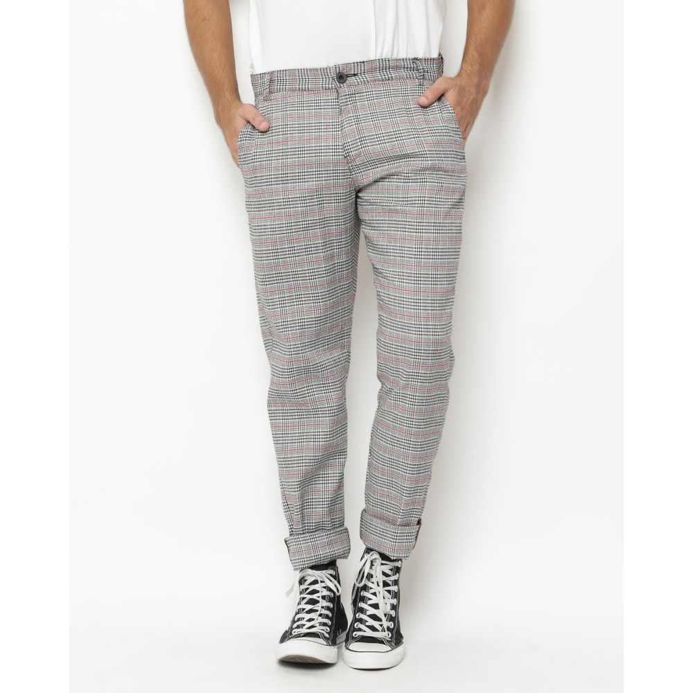 Erigo  Checked Pants Azkad White Black Shopee Indonesia