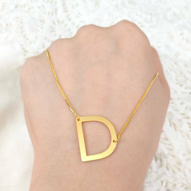 kalung huruf d liontin bulat kadar 875 huruf d hadiah ultah
