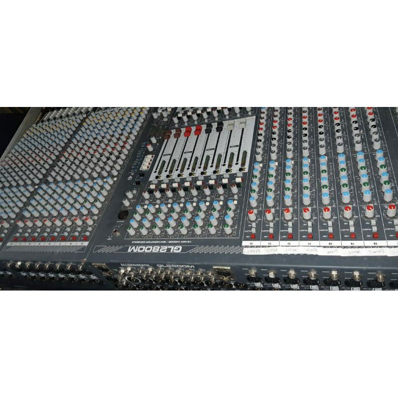 Mixer ALLEN&HEATH Gl2800M 40 channel