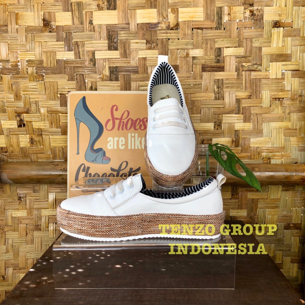 Tenzo Shoes || TNZ 08 Sepatu Wanita Tenzo Model Tali Tempel Putih Canvas 37-40