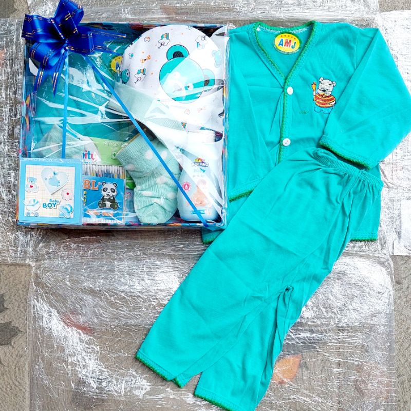 Hampers Set Kado Bayi Topi Baju Bedak kaus Kaki Tisu dan Cotton buds