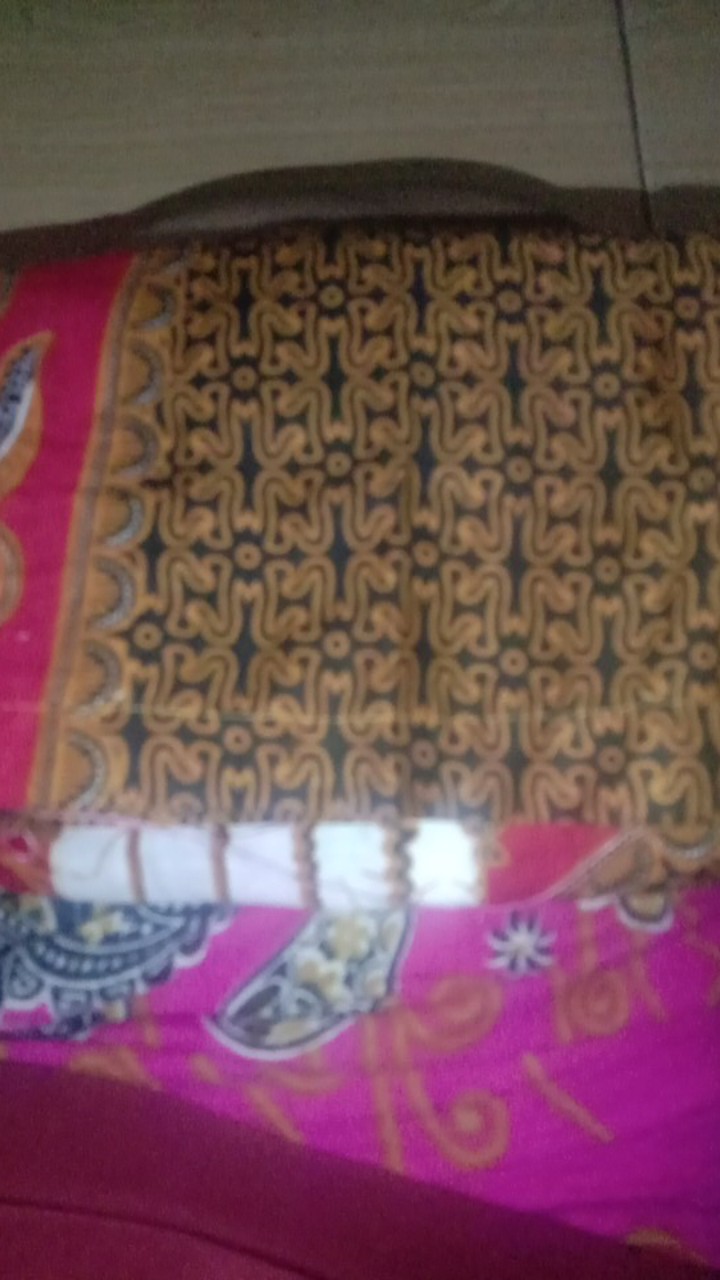 Batik Couple Keluarga Sania Ruffle Ori Ndoro Jowi Motif Seno Merah Putih