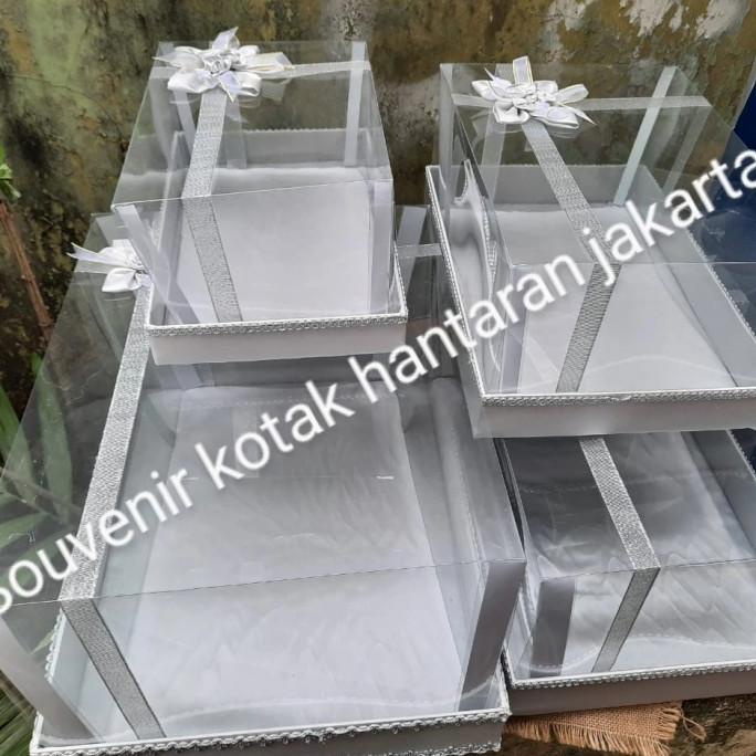 

AKSESORIS PERNIKAHAN KOTAK HANTARAN SESERAHAN MIKA PITA ISI 4 WARNA SILVER (ABU ABU) PERLENGKAPAN PESTA CRAFT