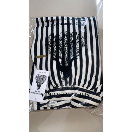 SHELLA SAUKIA ONE SET SALUR