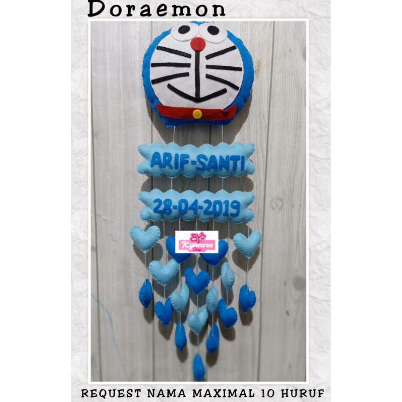 hiasan dinding kamar anak boneka doraemon bisa custom nama