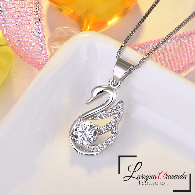 Kalung Titanium Wanita Liontin Swan Kristal Crystal Swarovski KL048