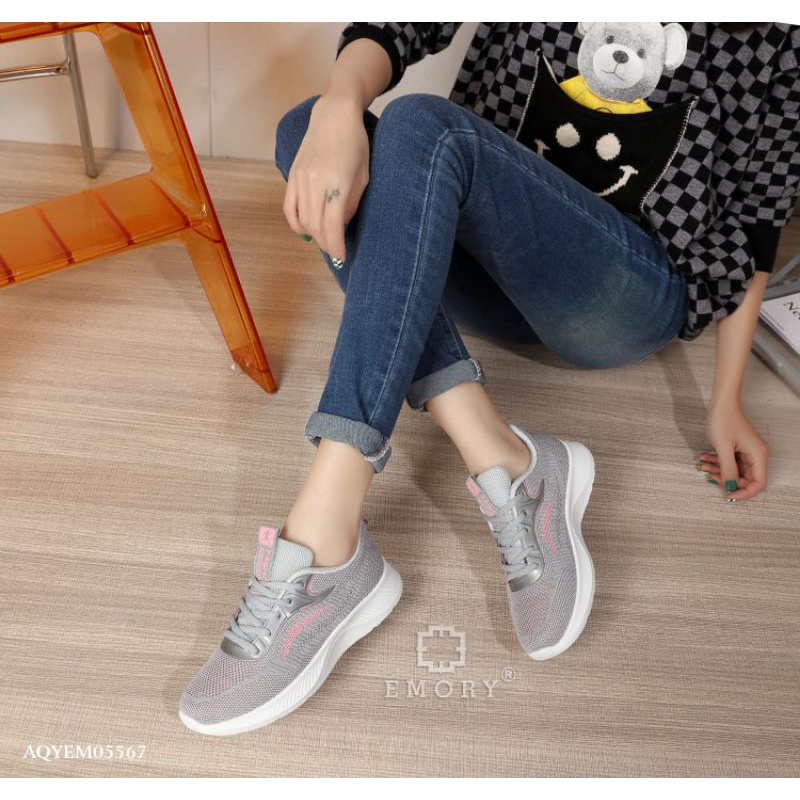 Sepatu  wanita Emory Snexmory Series AQYEMO5567 Sneakers terdiri dari tiga warna