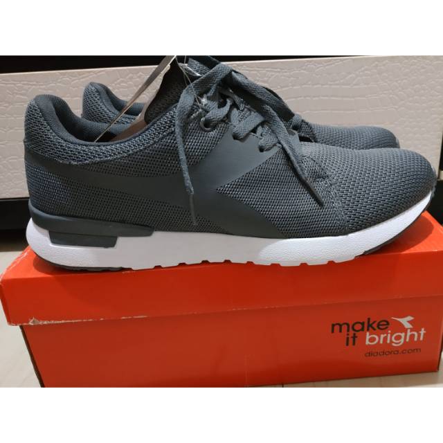 Sepatu Diadora Ergo dark grey ori
