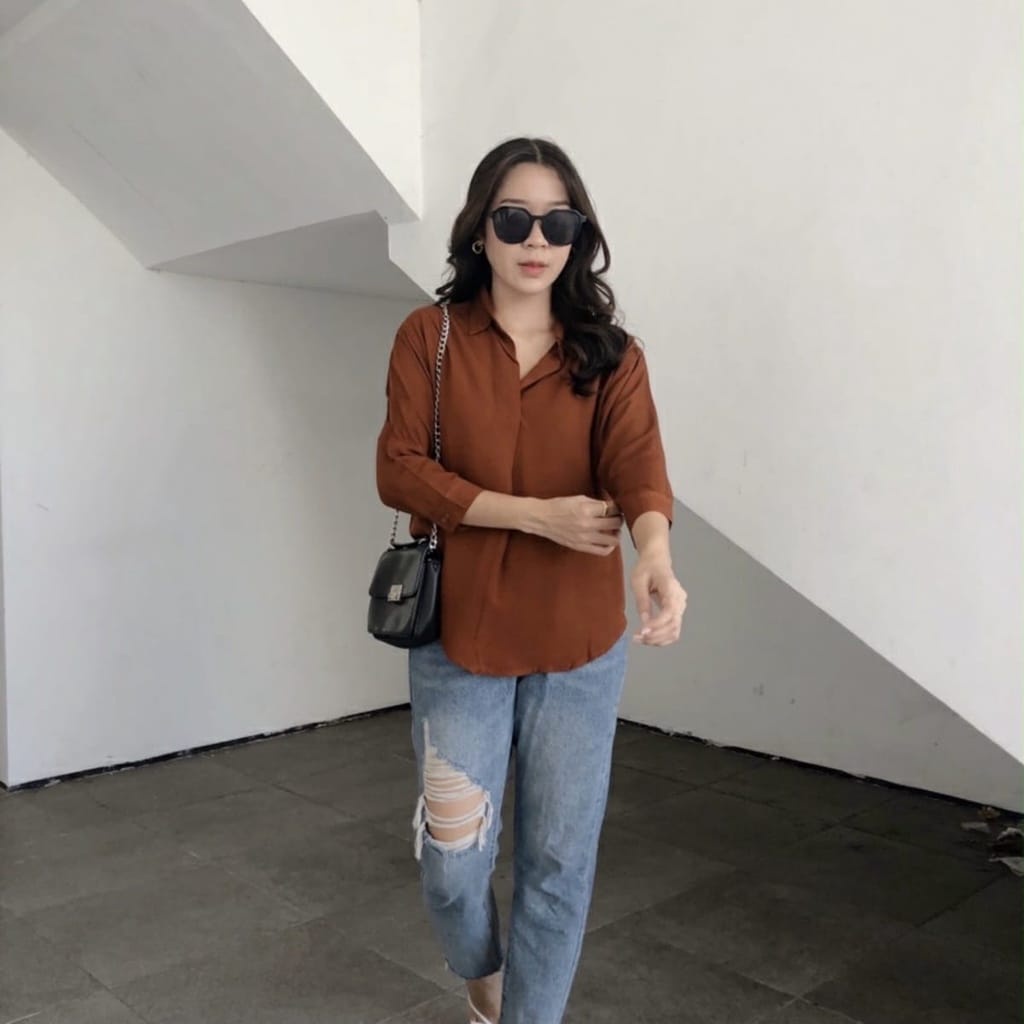 Tq88indonesia Fashion Baju Blouse Wanita Terbaru / Sarra Vneck RAYON DIAMOND Shirt / Blus Polos / Busana Casual Cewek / Ootd / Outfit Kekinian