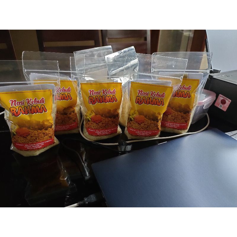 

paket nasi kebuli instan beras basmati 500gr dan bumbu kebuli