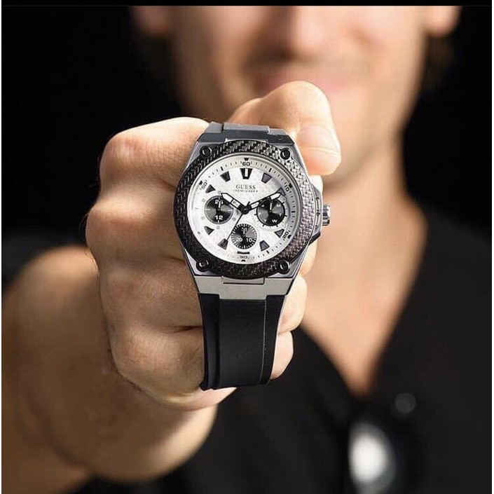 Jam Tangan Pria Guess W1049G3 Original Rubber Free Yes