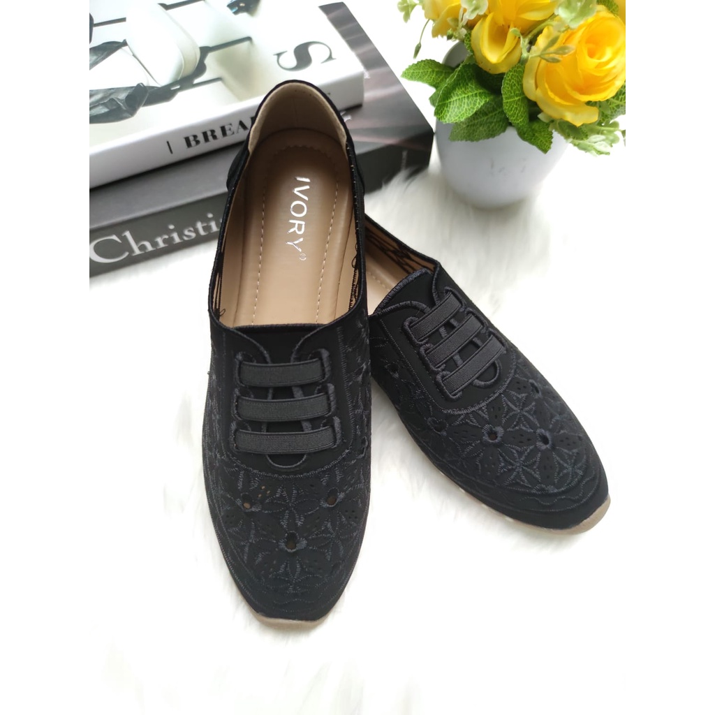 IVORY Sepatu Flat Bordir Wanita Import IV1020-2