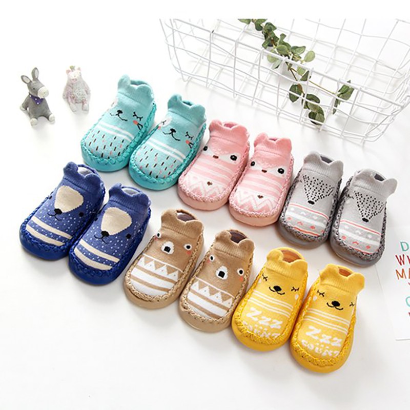 Sepatu Bayi Prewalker / Kaos Kaki Bayi Anti Slip