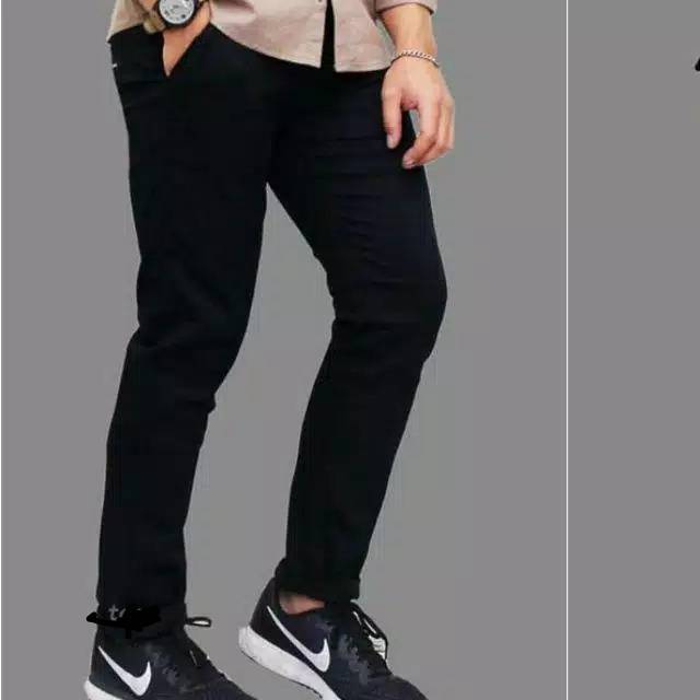 Celana panjang totalan