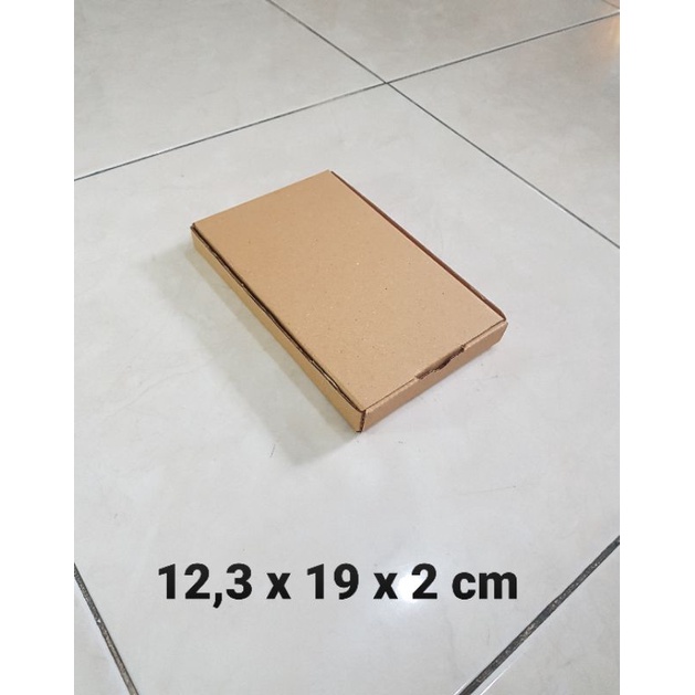 

Kardus Box uk. 12,3x19x2 cm Kotak Karton Die Cut