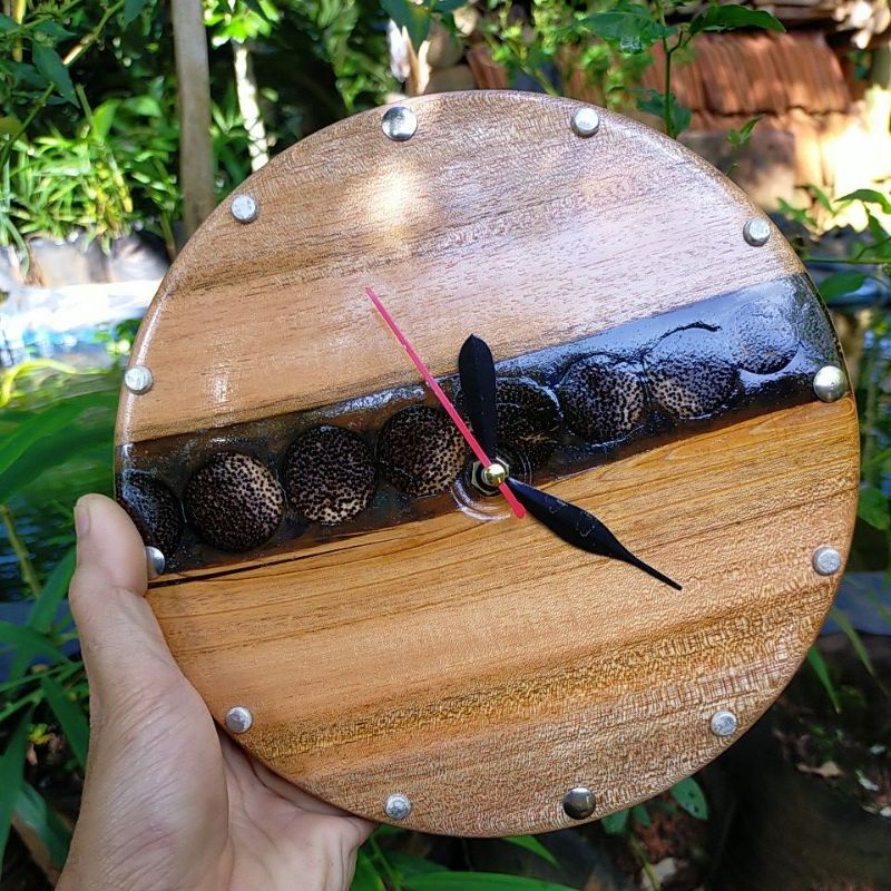 Jam antik dari kayu dan resin || Koleksi jam antik