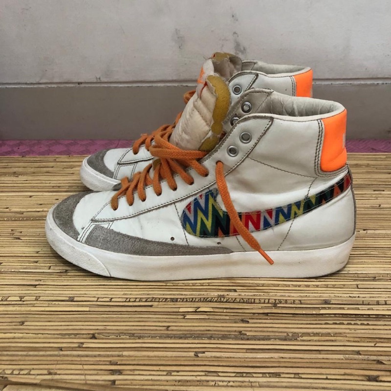 preloved Nike Blazer Mid ’77 PRM VNTG Sail/Bright Citrus-Bright Citrus-Black 42, Used 8,5/10, no box