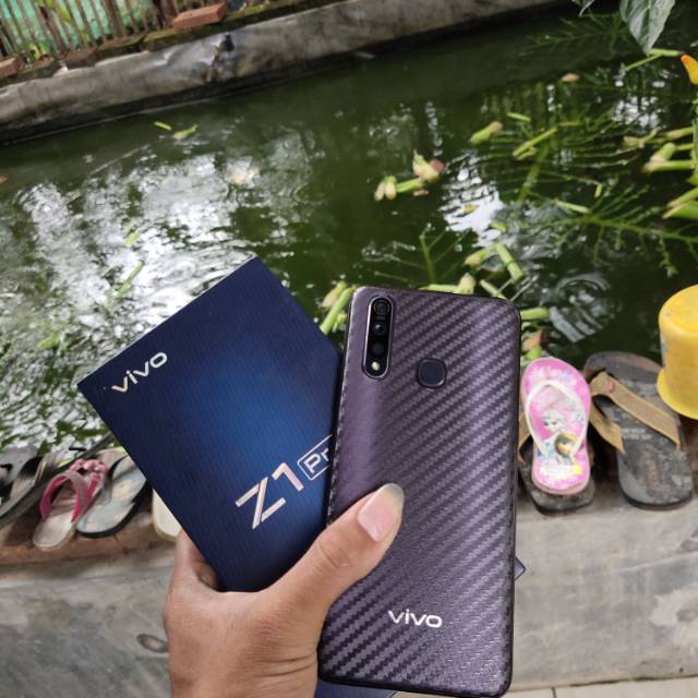 Vivo Z1 pro 6/128 Snapdragon 712 Batre 5000 mah awett
