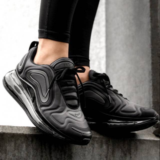 Nike Air Max 720 \