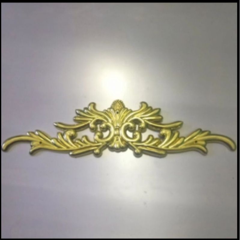 hiasan aksesoris peti mati jenazah mahkota emas