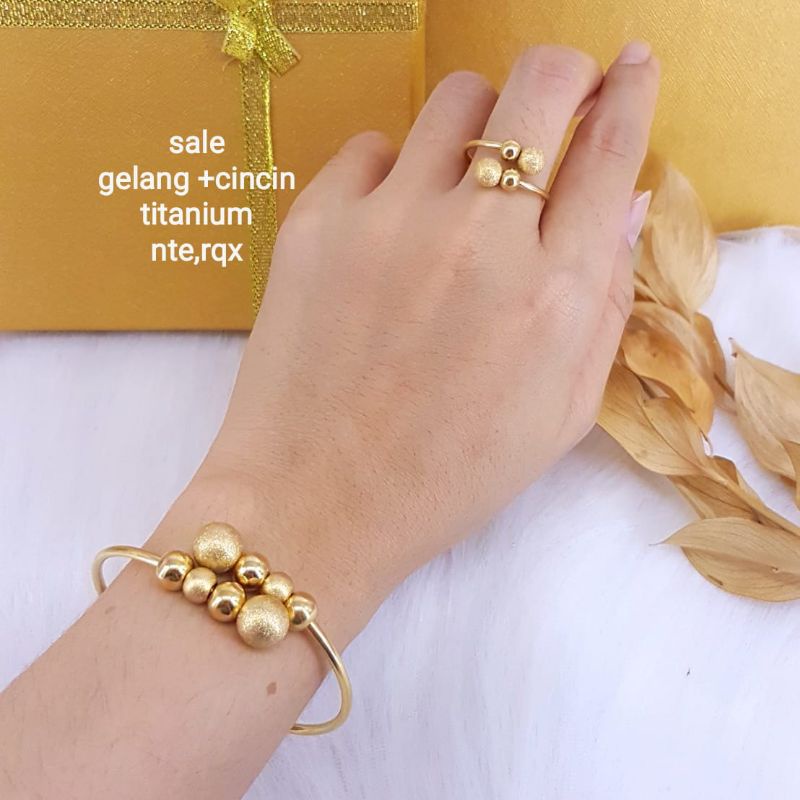 Gelang +cincin titanium Boba,aigner TIDAK luntur, yg lagi hits ditoko emas,