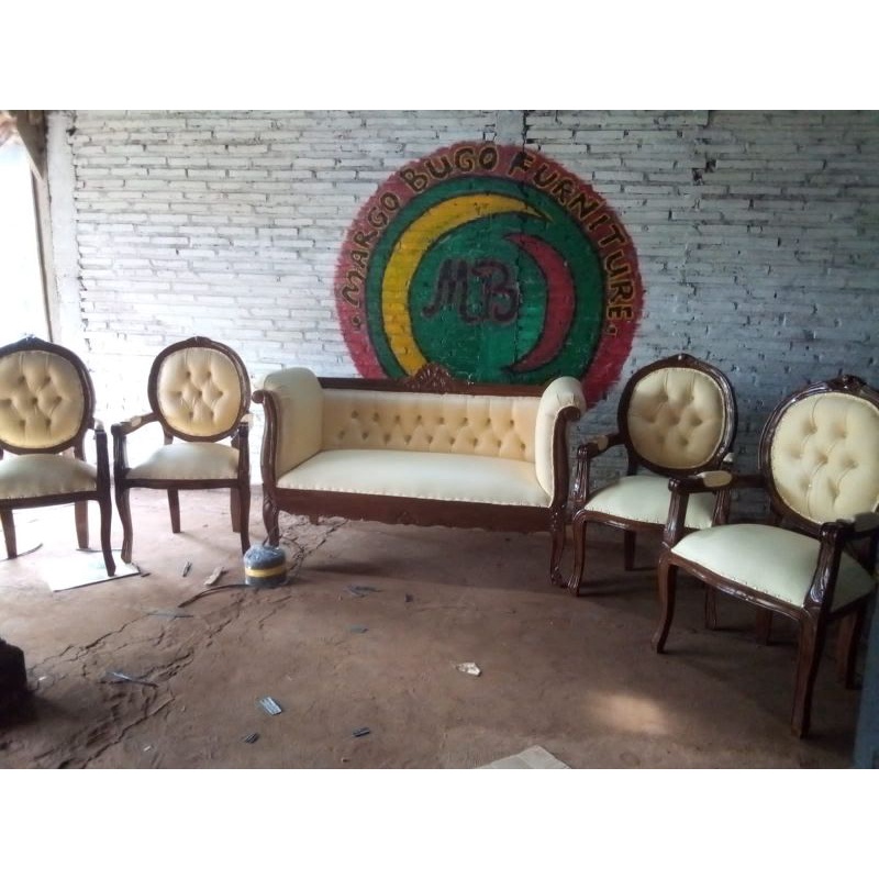 kursi pelaminan terbaru / kursi pelaminan ukir / kursi pelaminan minimalis / kursi pelaminan modern 