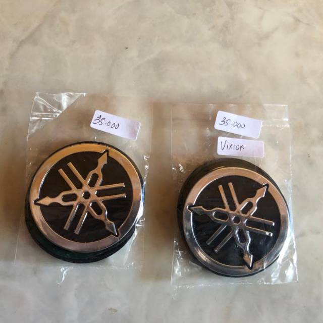 Emblem logo yamaha Vixion garputala vixion