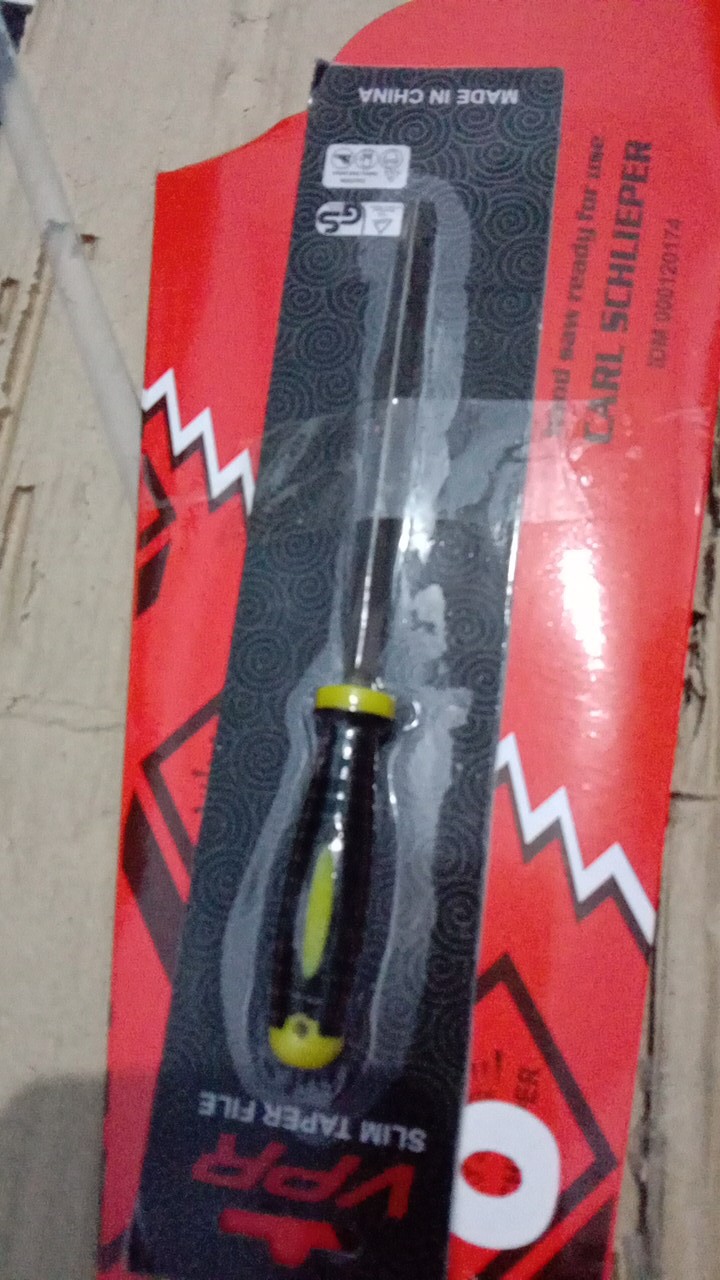 Kikir Gergaji Handle Karet Segitiga 4 Inch