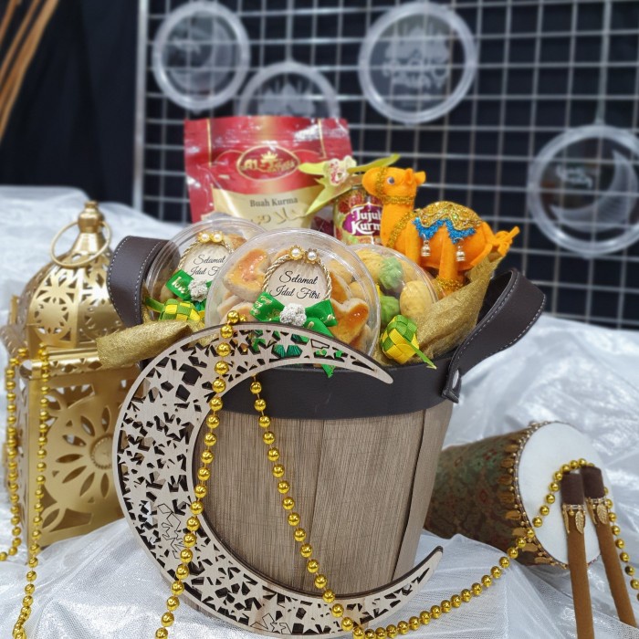 

Paket box hampers lebaran kue kering toples murah 67