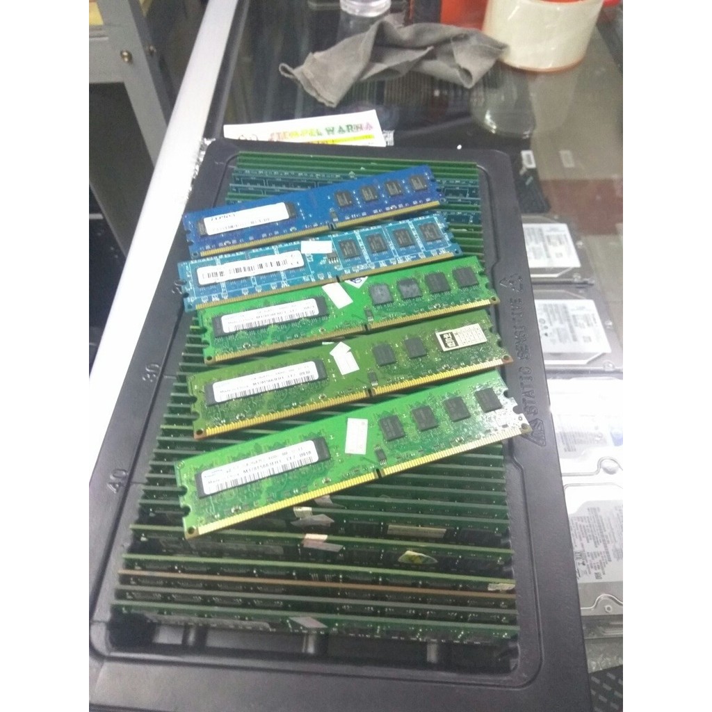 Memory Ram pc 2gb DDR2, pc6400/pc5300 khusus buat pc ddr2 dan bergaransi murah meriah