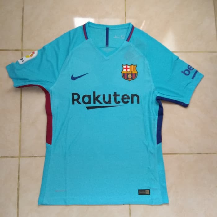 Barca Away 17/18 Player Issue