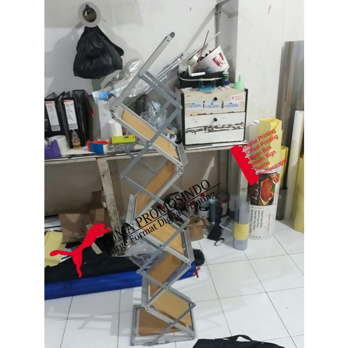 

Rak Brosur Terlaris