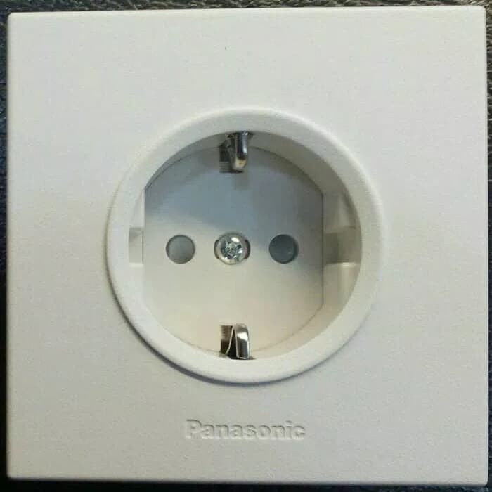 Panasonic stop kontak Style Putih