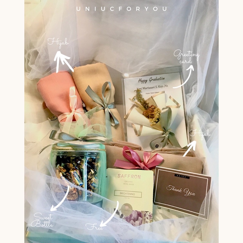 

GIFTBOX SWEET 3 | HAMPERS | KADO BOX [Uniuc.id]