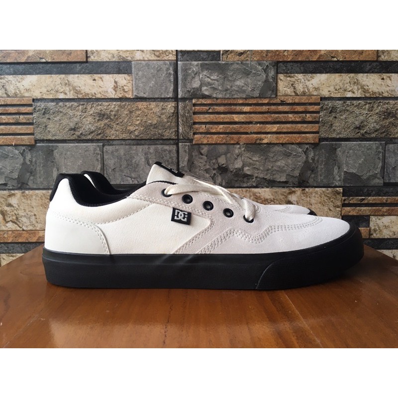 DC Shoes Rowlan SD White Black Original BNIB