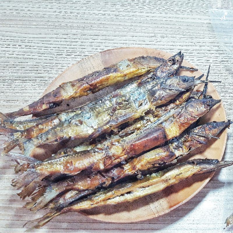 

Lyvia Ikan Roa Kering Utuh 300gr
