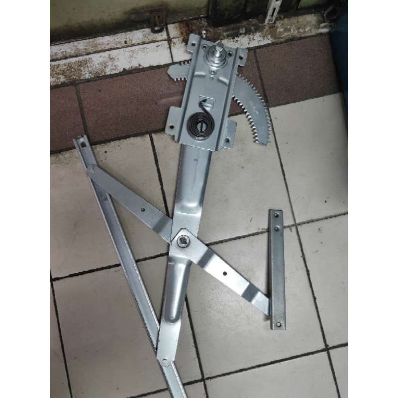 regulator kaca dpn daihatsu taft F10 & taft F50 kebo