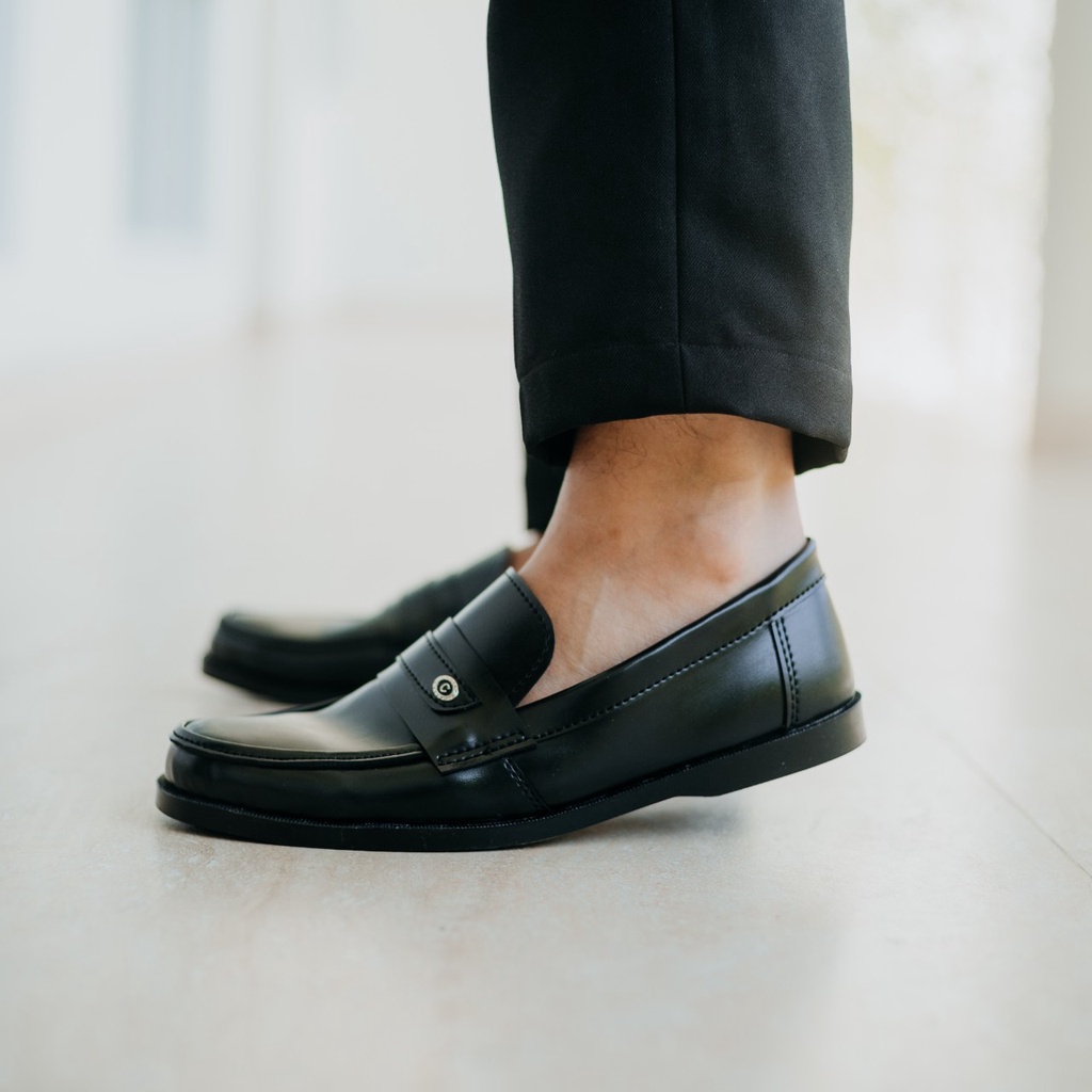 SEPATU SLIP ON PRIA CASUAL SANTAI GAYA KEKINIAN TRENDY - slip on pria