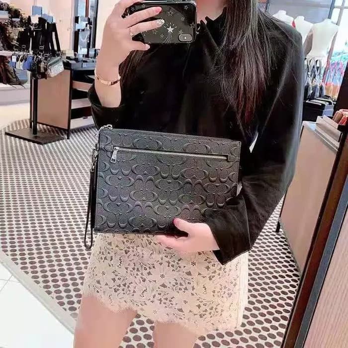 ELS025 COACH STRUCTURED POUCH IN SIGNATURE LEATHER