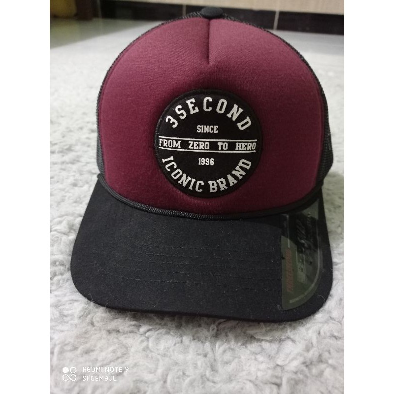 Topi Three Second Original