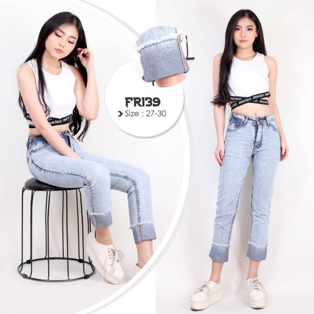 #FR139 BOYFRIEND JEANS SNOWBLUE