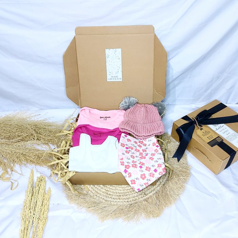 KADO BAYI | HAMPERS BAYI | JUMPER BAYI | JUMPSUIT BAYI | DRESS BAYI PEREMPUAN | BAJU BAYI LAKI LAKI | HAMPERS BAYI NEWBORN | HAMPERS BABY BOY | HAMPERS BABY GIRL | SETELAN ANAK LAKI LAKI | SETELAN ANAK PEREMPUAN | BABY GIFT | PARCEL NEWBORN | KADO LAHIRAN-2 jumper komplit 4