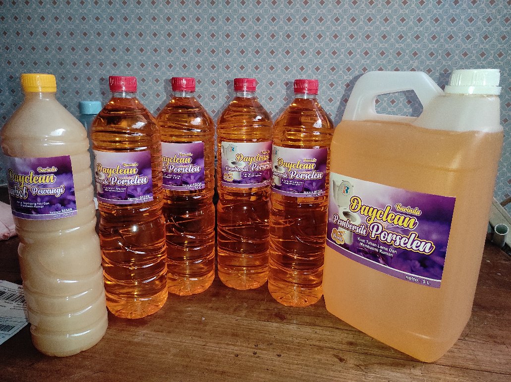 Karbol Pembersih Lantai Disinfektan Anti Serangga Murah 1,5liter